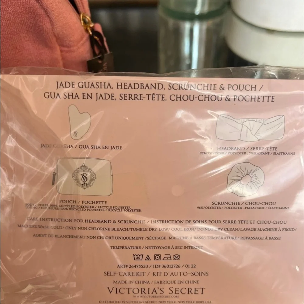 Victoria's Secret Pink Cosmetic Bag - Picture 4 of 5